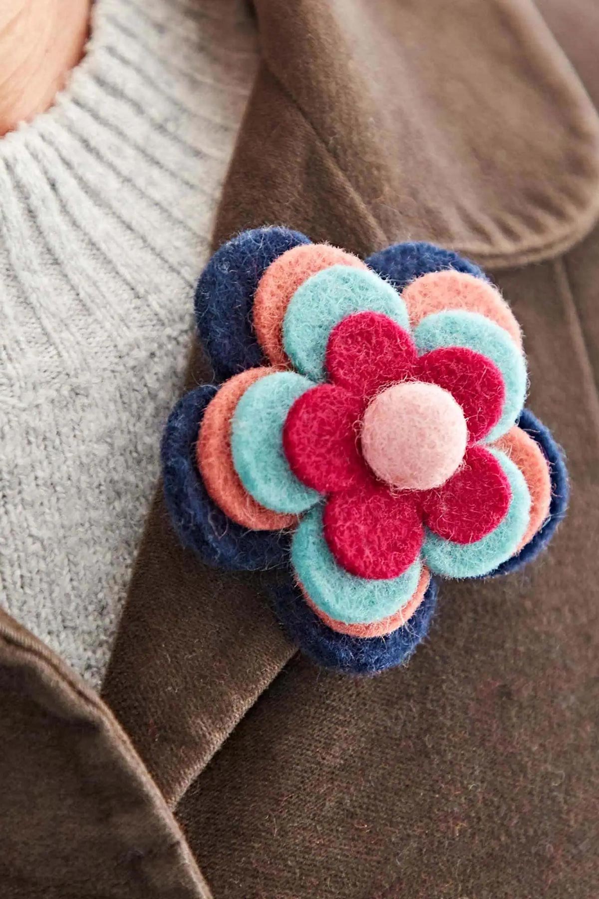 Paper High Felt Flower Brooch