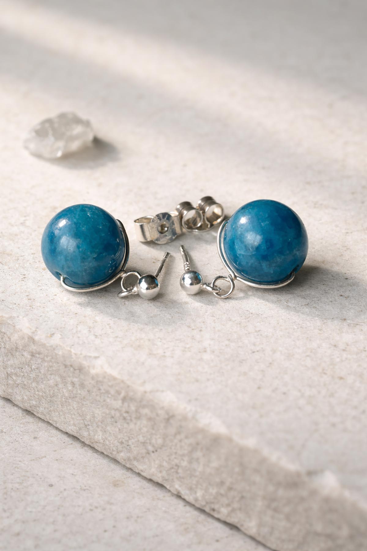Apatite stud earrings detail view