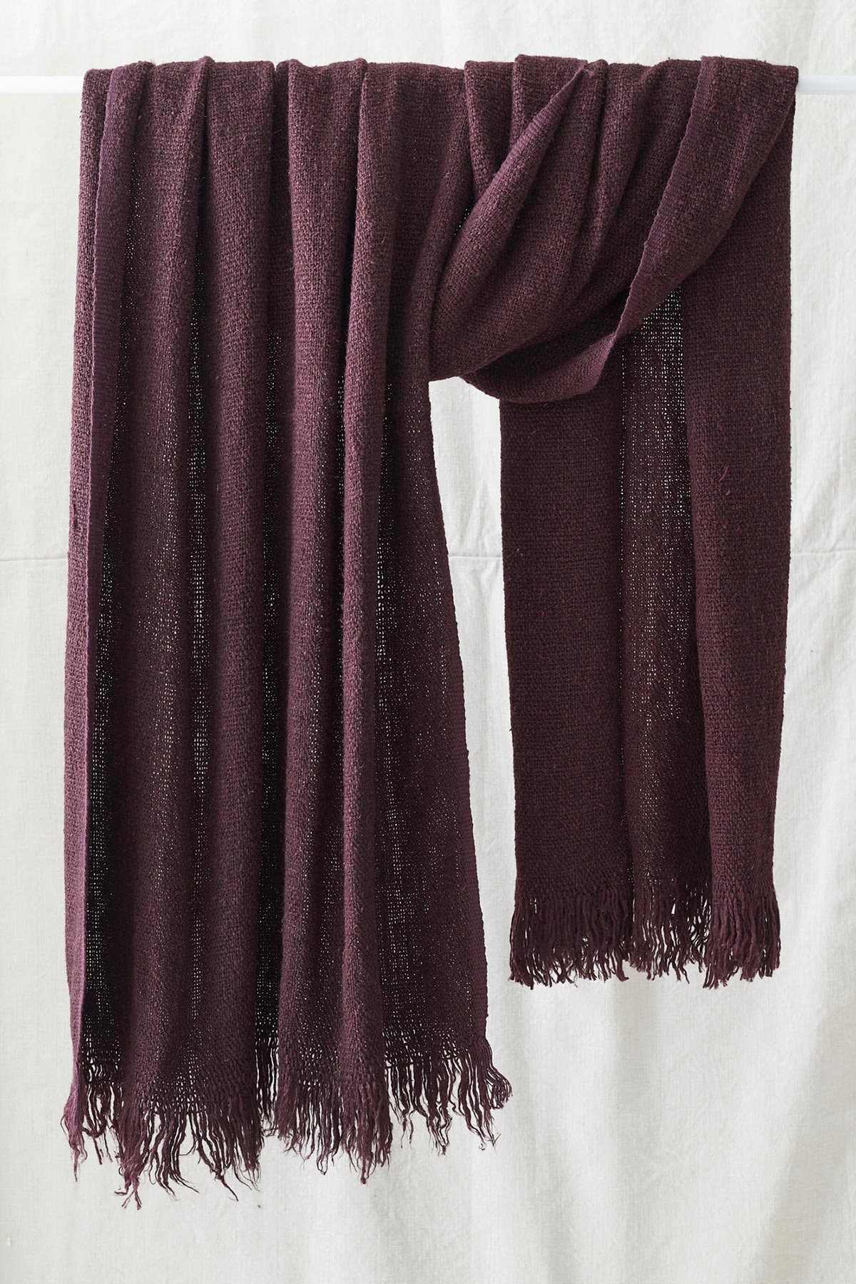 Aura Que Bibek banana yarn scarf in plum purple