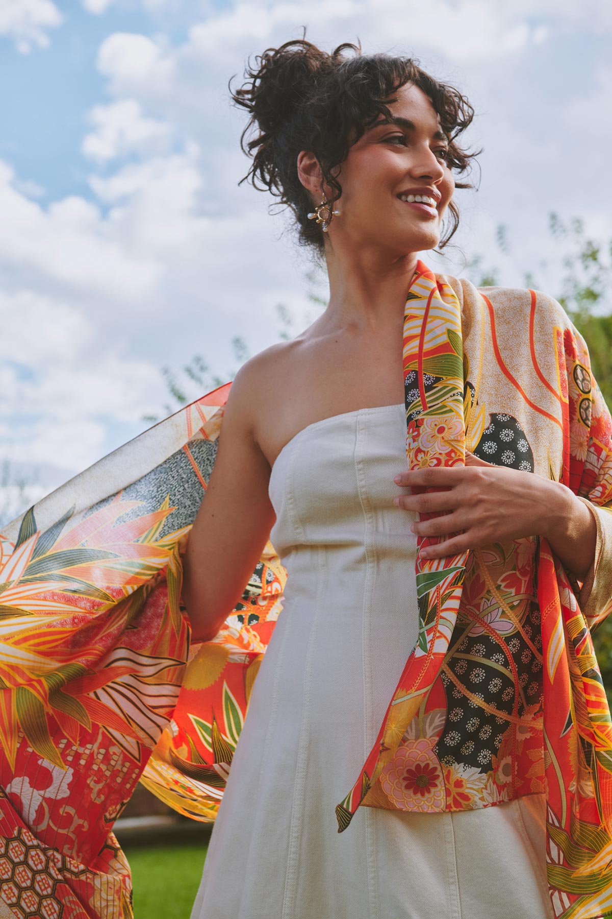 Fans Scarlet scarf by One Hundred Stars at Urban Wild