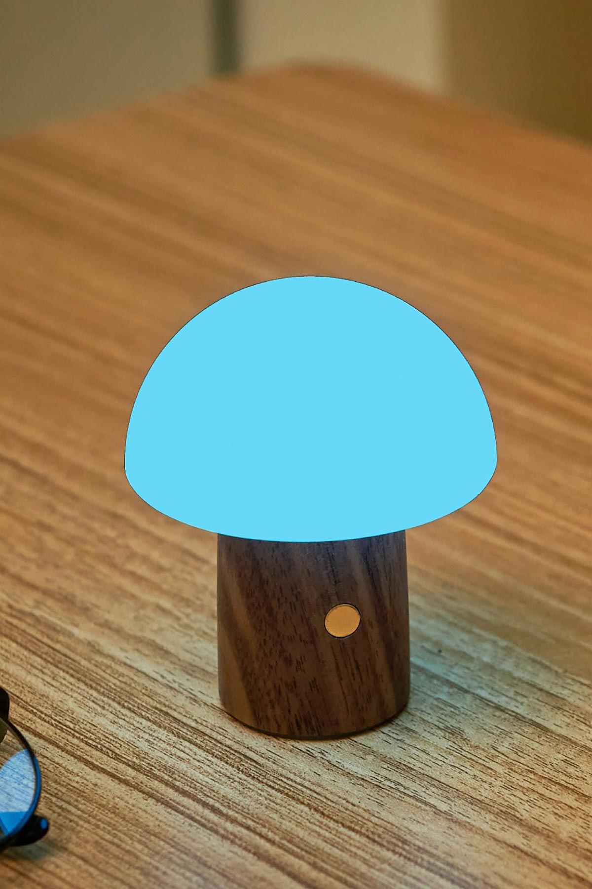 Warm LED glow from Alice Mini Walnut lamp blue light