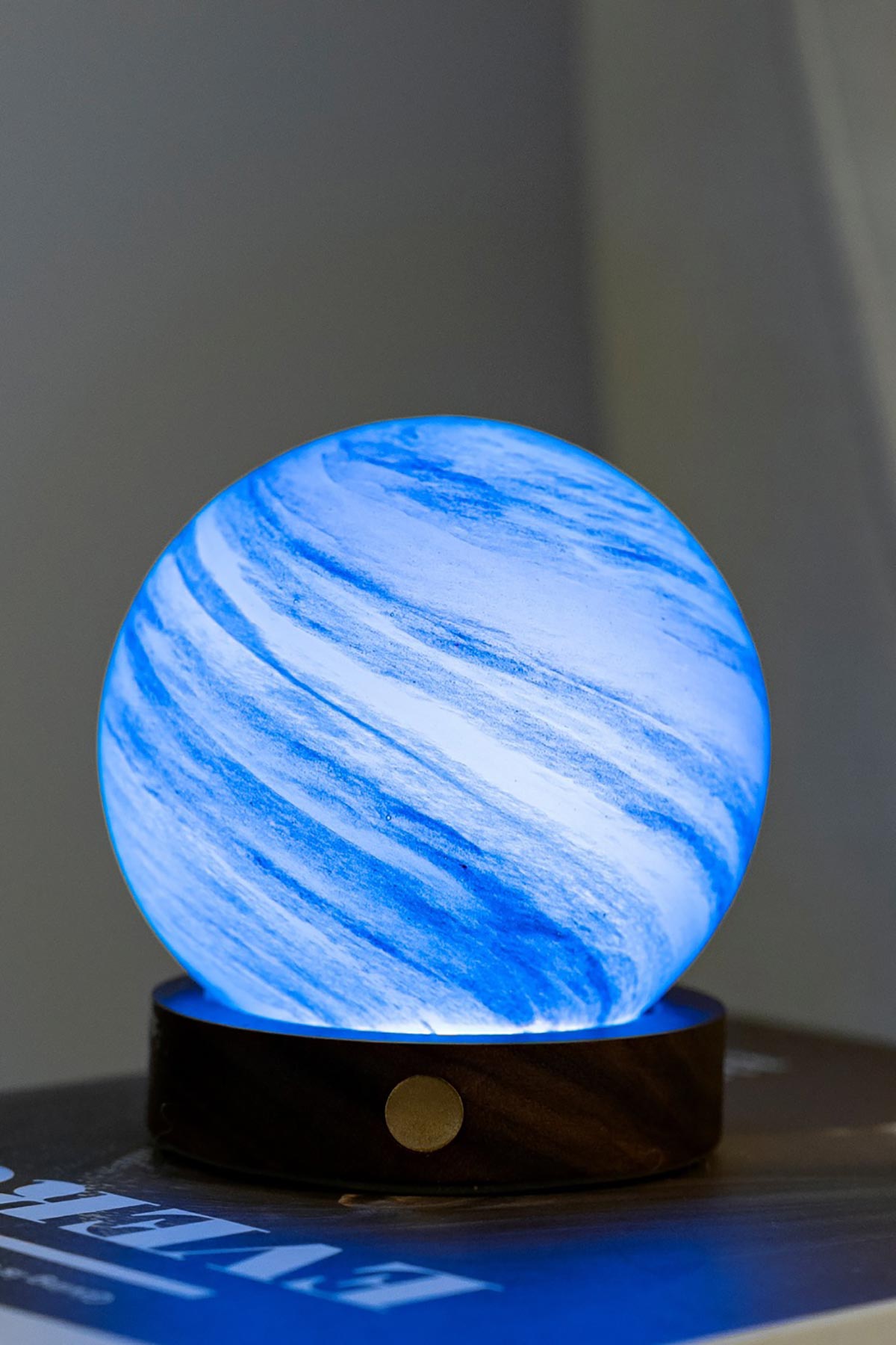 Glowing cloud-like glass light in Polar Cloud design blue