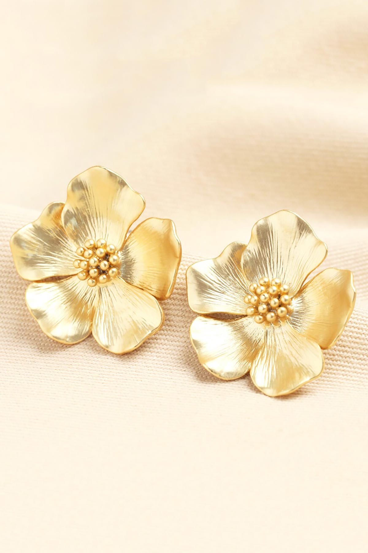 Lisa Angel oversized gold flower stud earrings