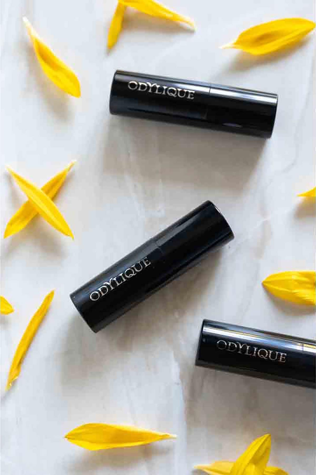 Dark mineral concealer by Odylique