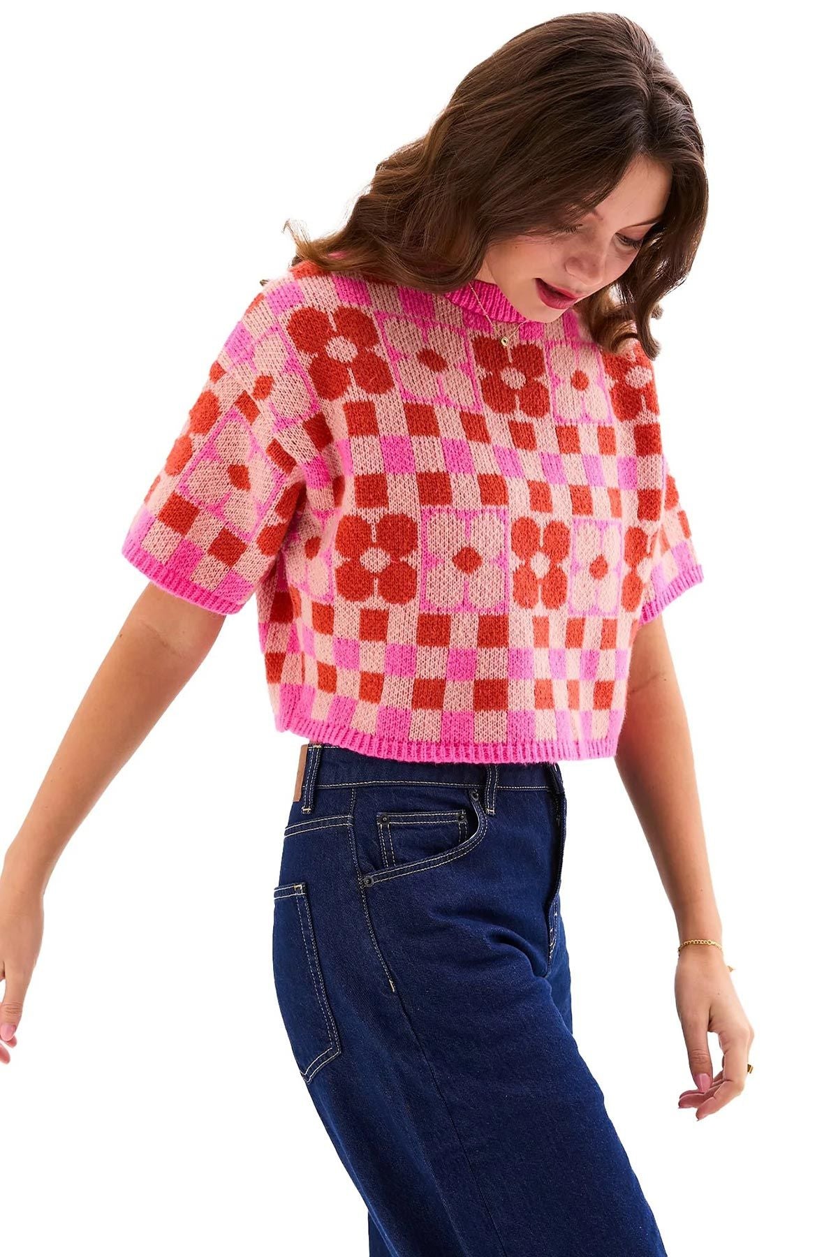 Lucky Flower Checkerboard Knitted T-shirt in Pink — Urban Wild