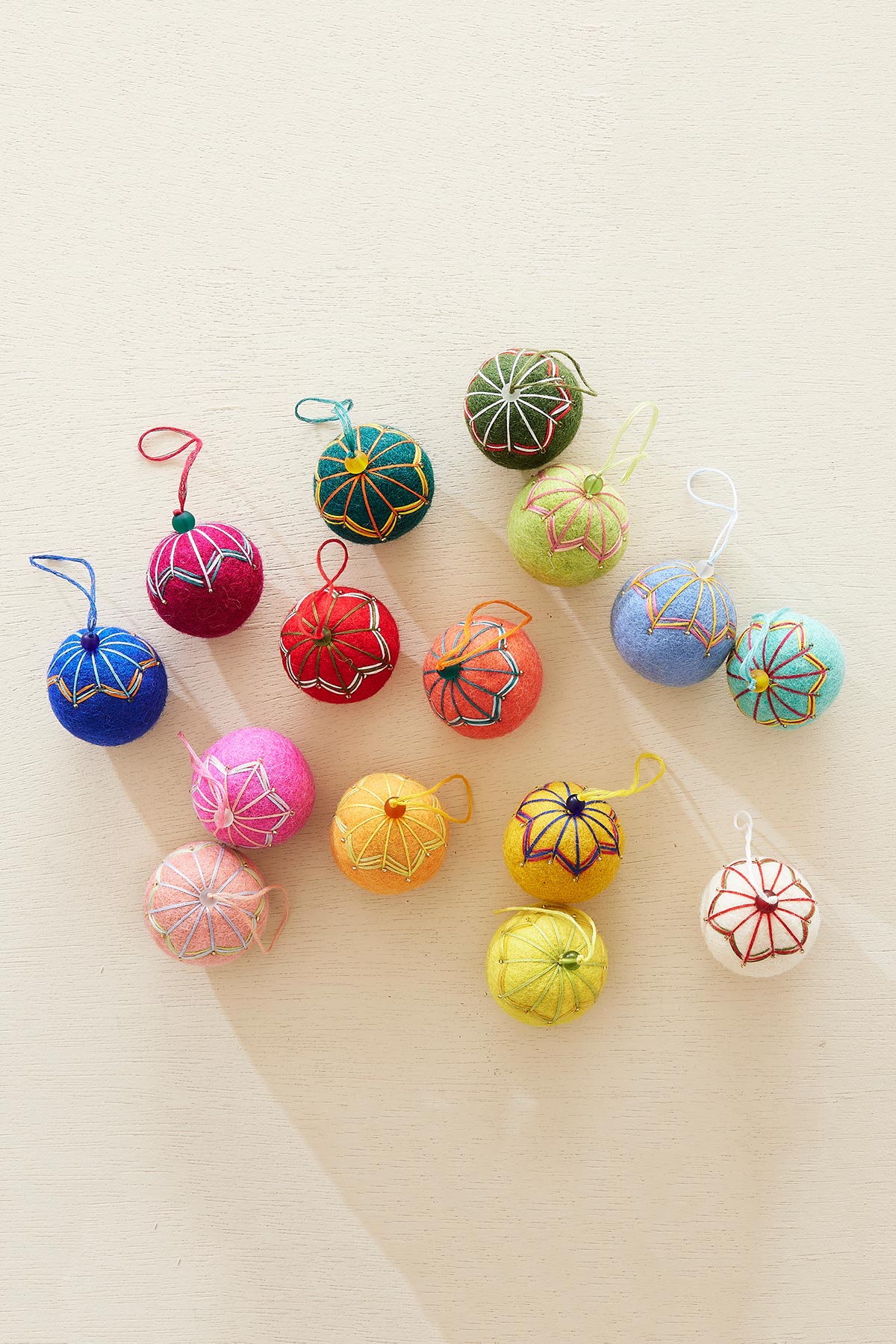 Aura Que Naina boubles