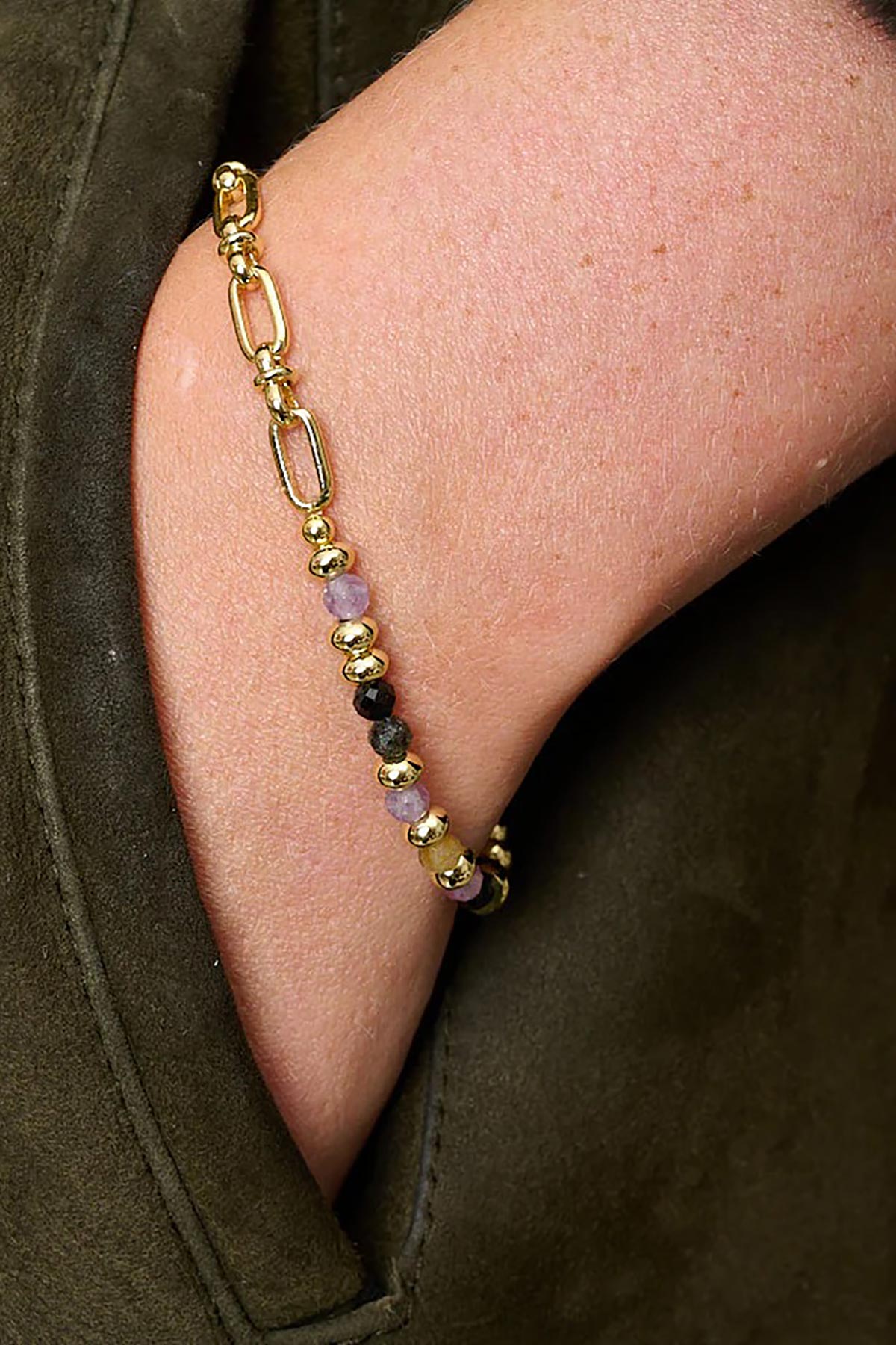 Dahlia Gold & Tourmaline Beaded Bracelet close-up