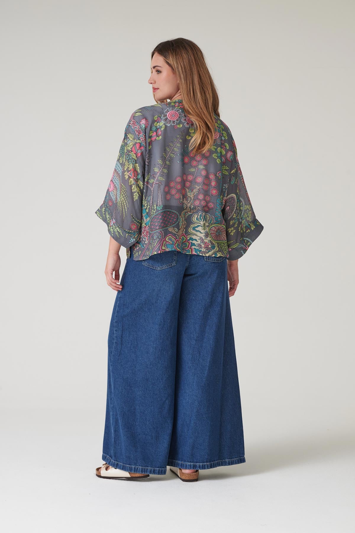50% Lenzing Modal 50% Bemberg Cupro lightweight kimono