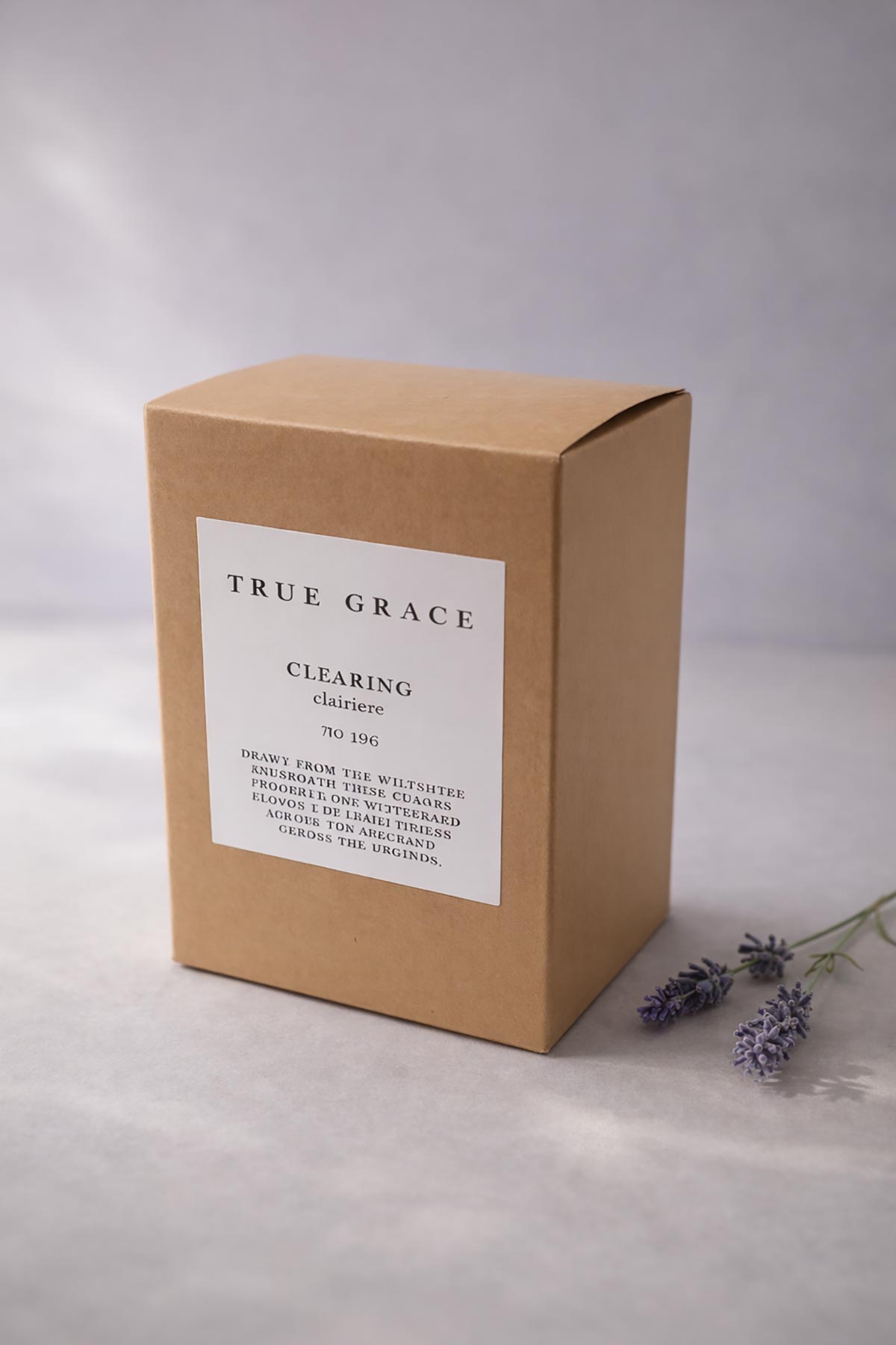 Clearing 20cl candle with fresh green woodland scent in glass jar Urban Wild