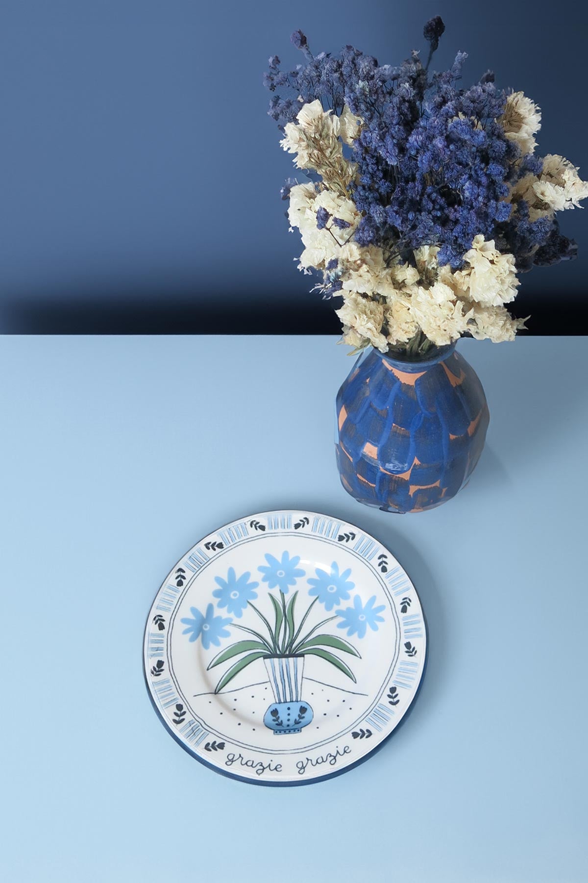 Decorative Italian porcelain plate with Thank You typography