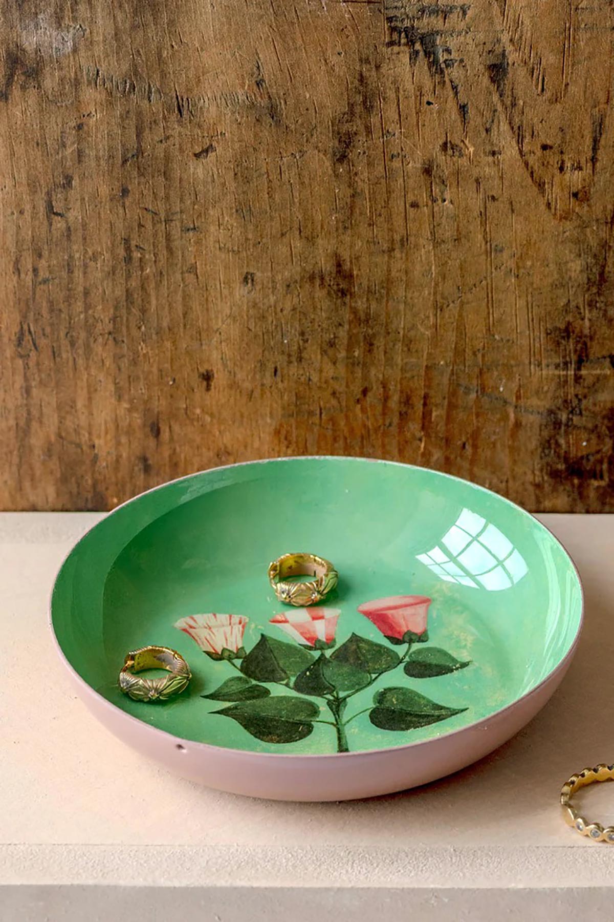 Roomytown enamel tray styled on table