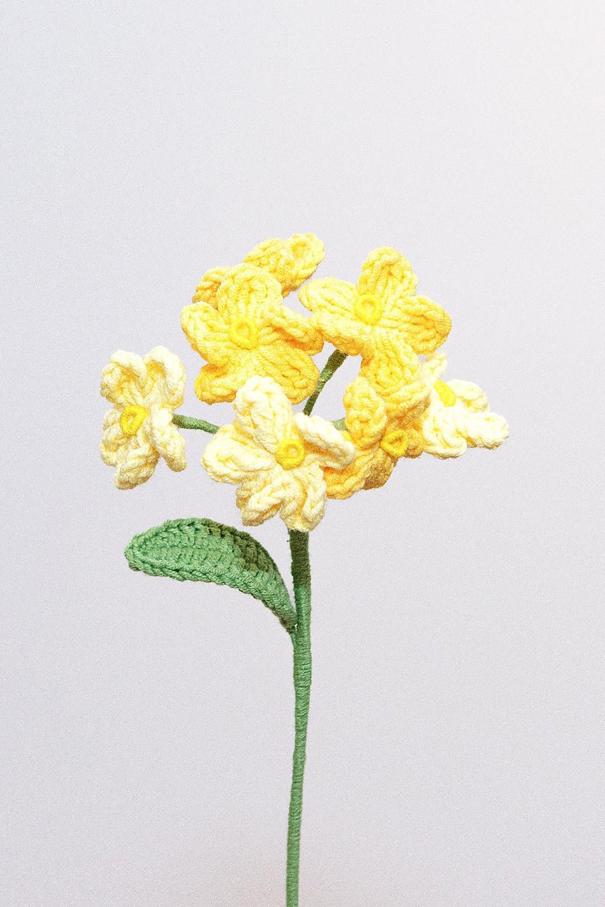 Forget me not crochet flower stem by The Way to You In Yellow