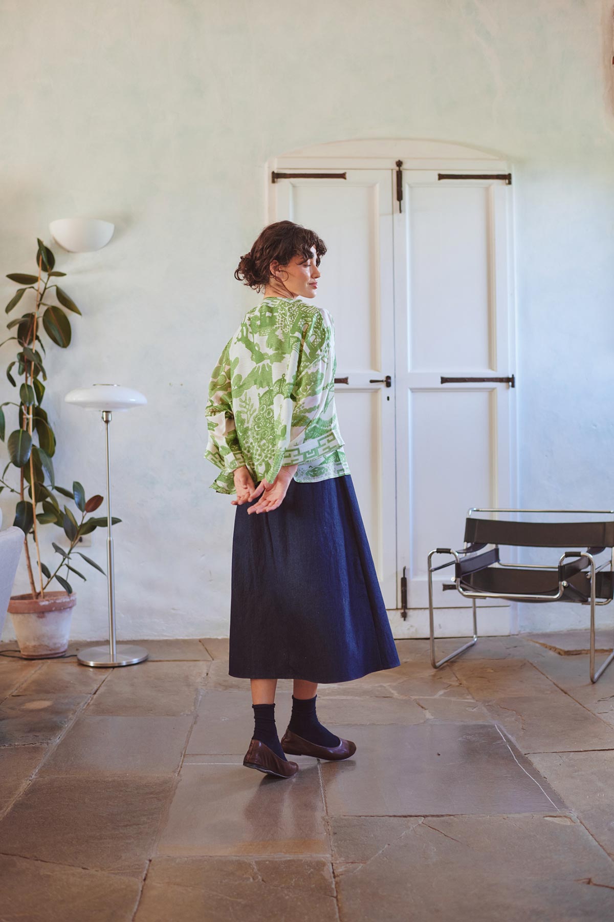 Bold oversized willow motif layering piece