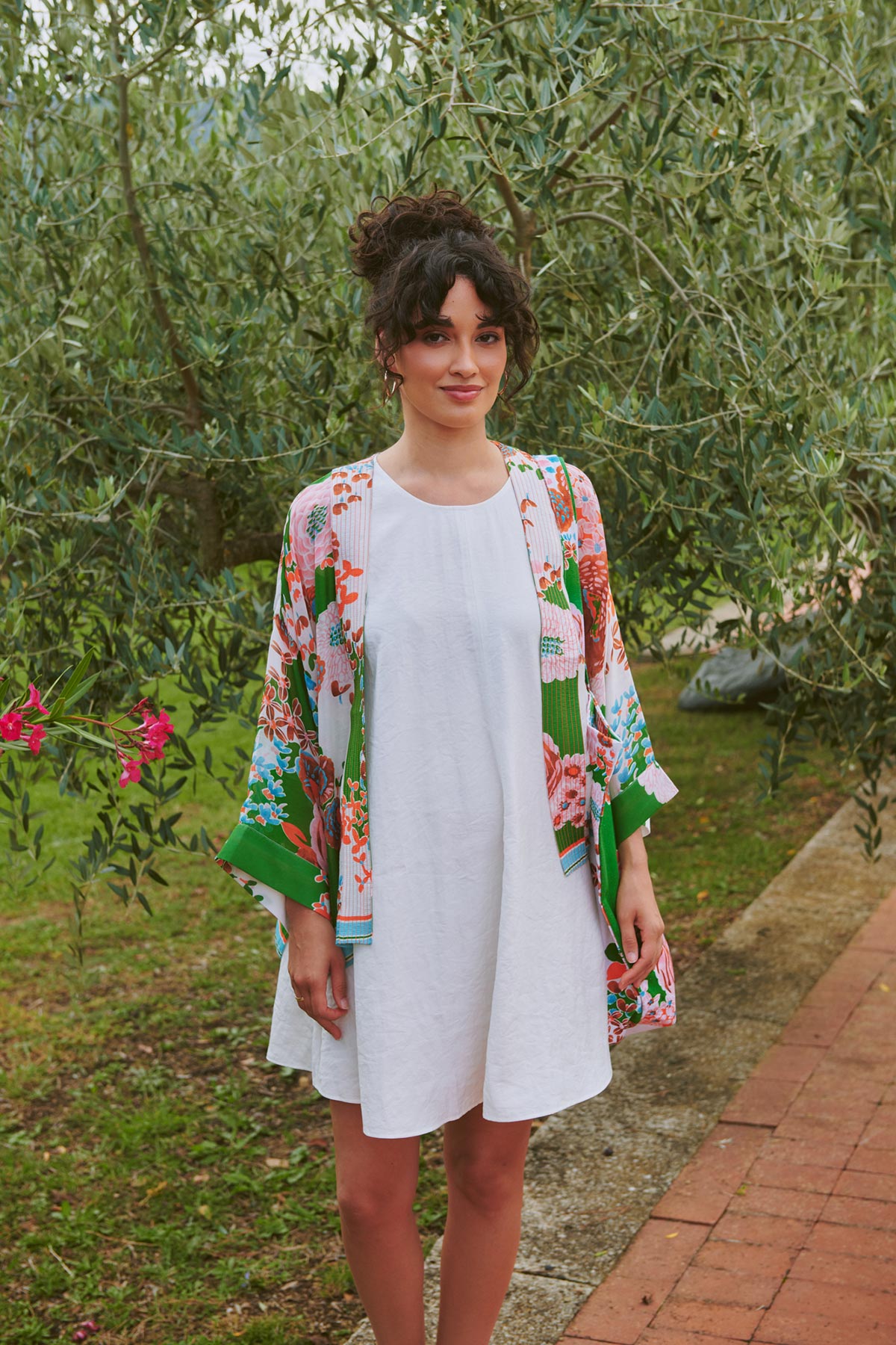 Kitsch Bouquet Green kimono by One Hundred Stars at Urban Wild