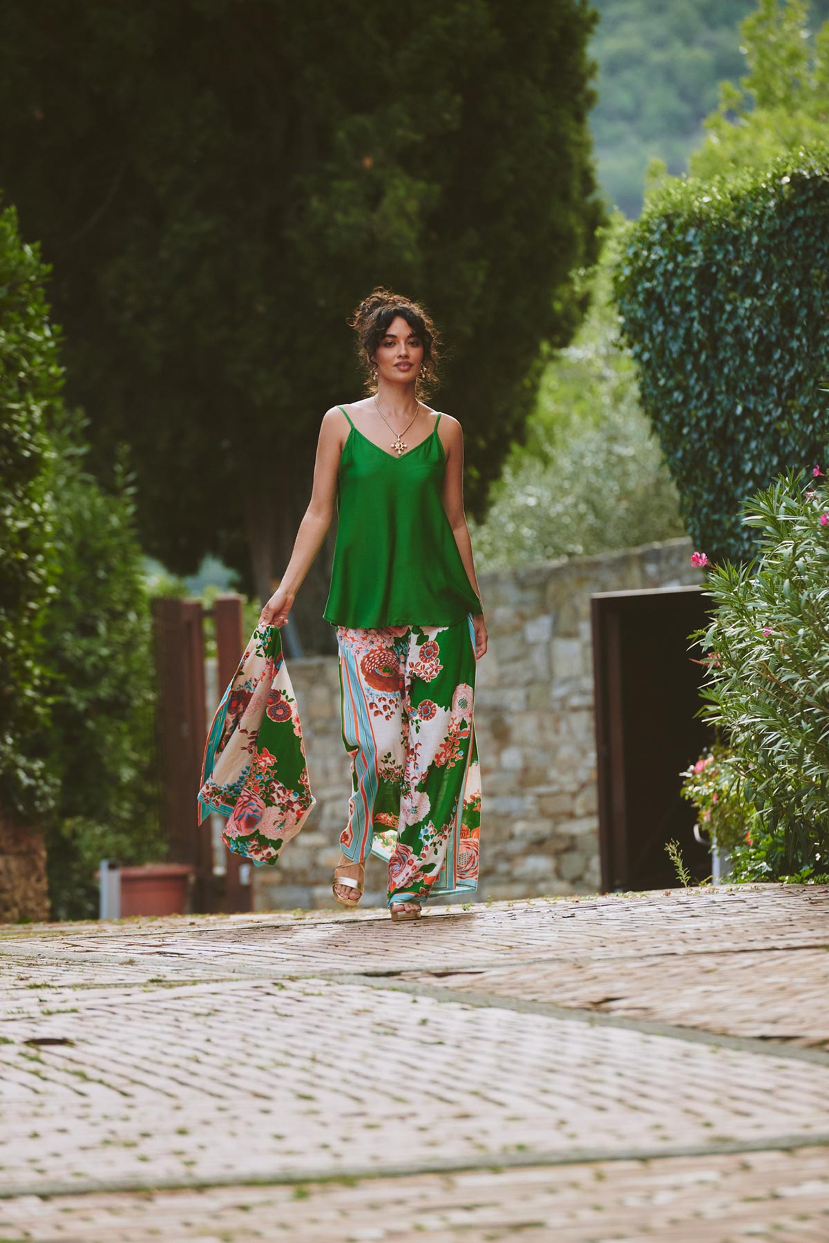 Contemporary British design wide leg pants