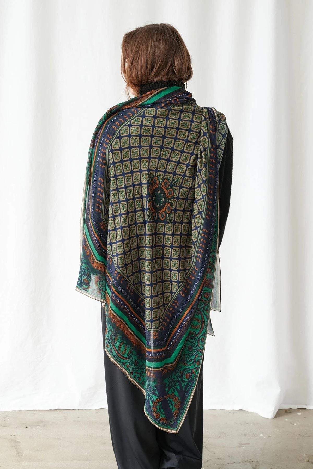 Amulet Emerald Scarf — Urban Wild