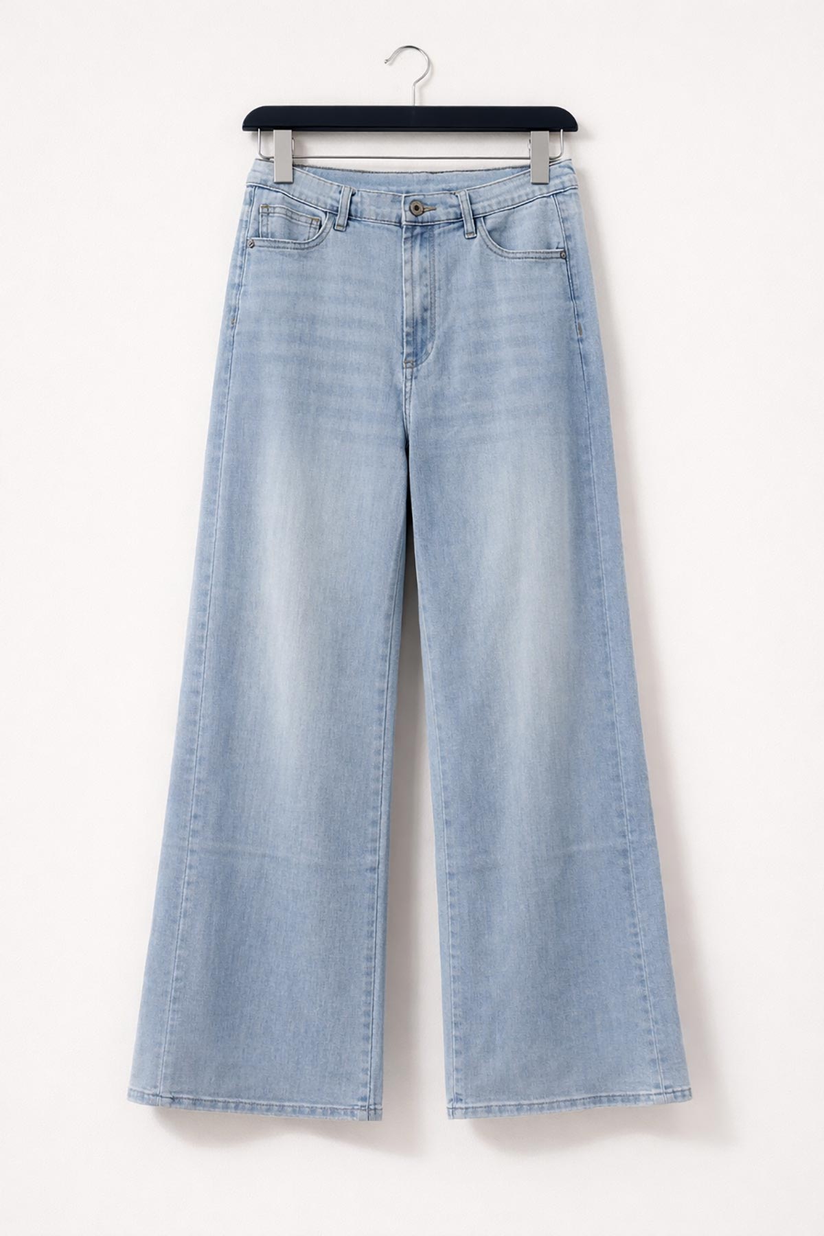 Light wash wide leg panelled jeans by Urban Wild