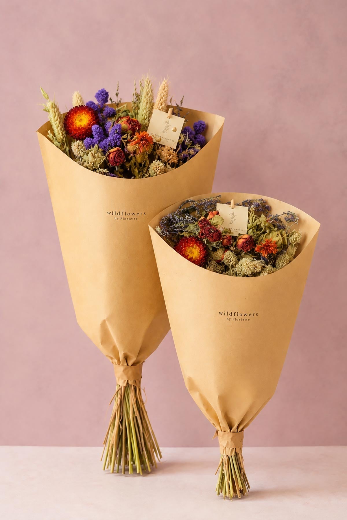 Orange dried flowers field bouquet with wheat, roses and helichrysum, hand-tied — Urban Wild
