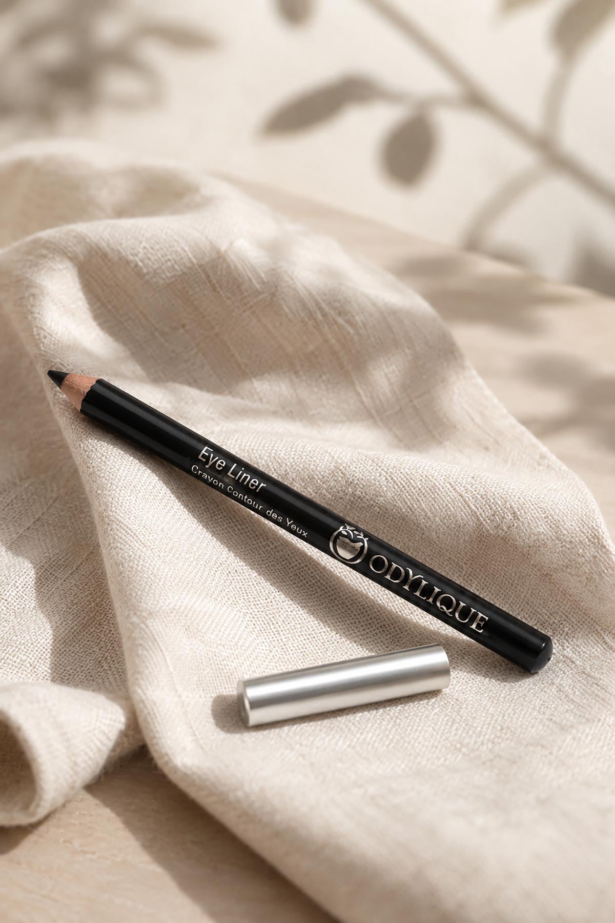 Odylique organic mineral black eye liner pencil with wooden casing and aluminium cap — Urban Wild