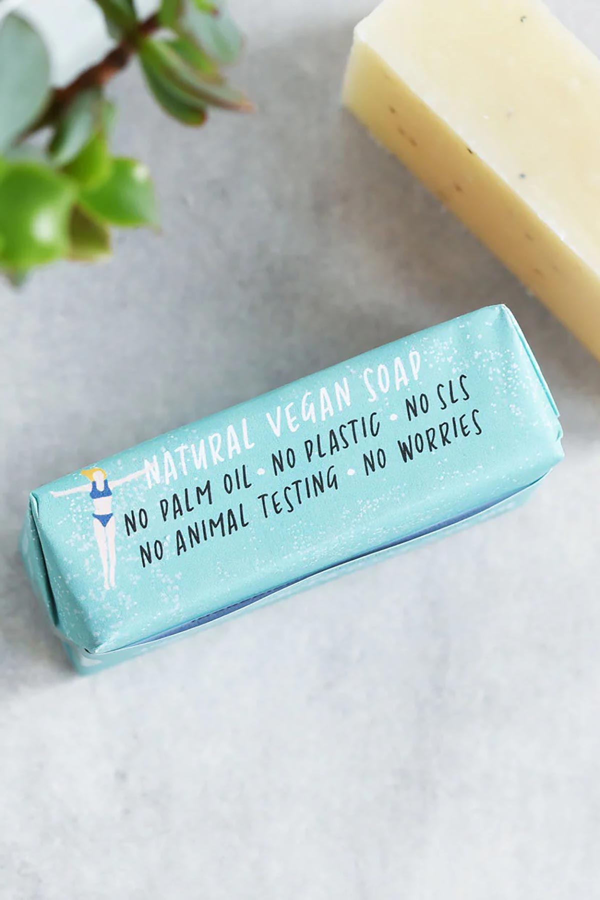 Paper Plane natural vegan soap side panel showing no palm oil and no plastic credentials - Urban Wild